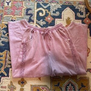 MUST BUNDLE W/ 3 ITEMS